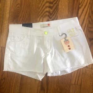 White cut off low rise short // Old Navy